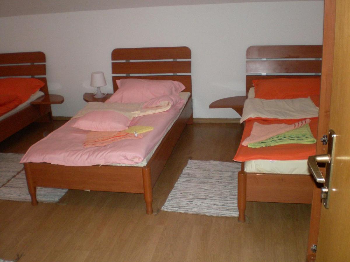 Hostel Piero ลูบลิยานา ภายนอก รูปภาพ